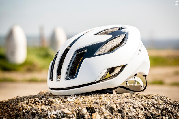 Test du casque Sweet Protection Falconer MIPS – Casques de vélo de route – Casques